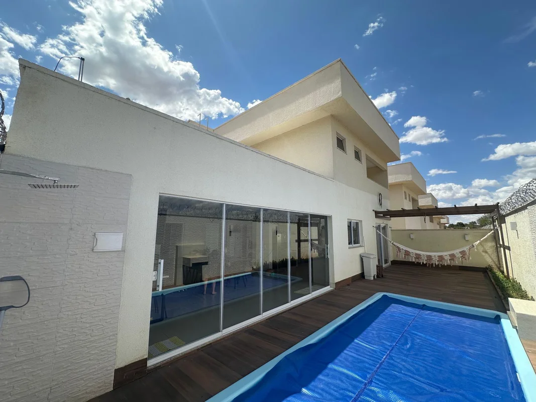 ofisticação, conforto e exclusividade em um condomínio com apenas 10 casas!Este ...