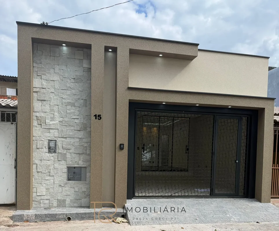 TRG imobiliária vende: Casa moderna em samambaia norteAceita financiamento QR 40...
