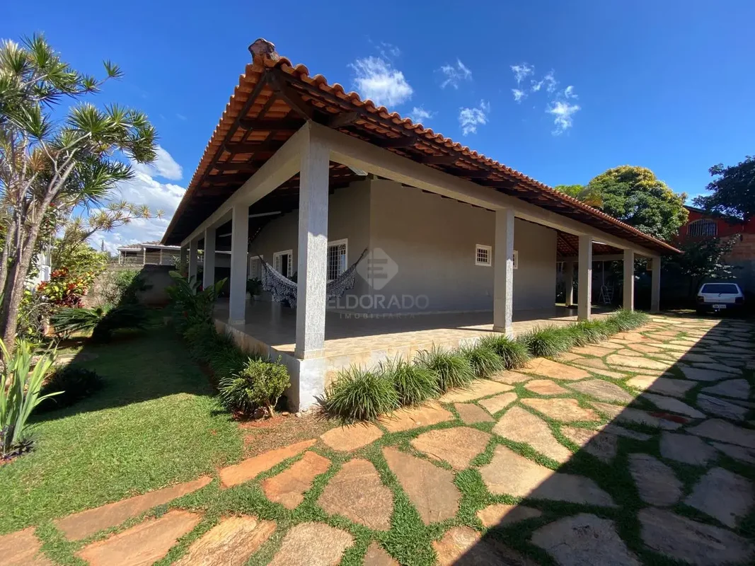 Descubra o conforto e a praticidade de morar no Condomínio Ecológico Parque do M...