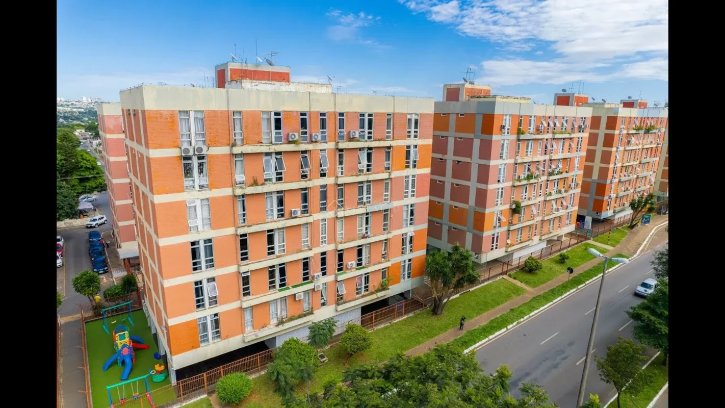 Excelente apartamento com 97,35m² de área privativa, localizado no tradicional C...