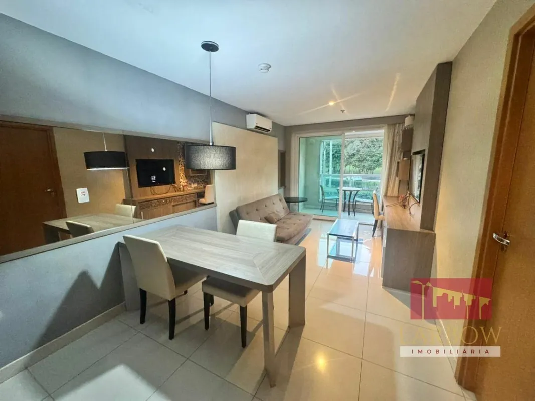 ID198Luxuoso apartamento no Condomínio Brisas do Lago com vista para o Campo de ...