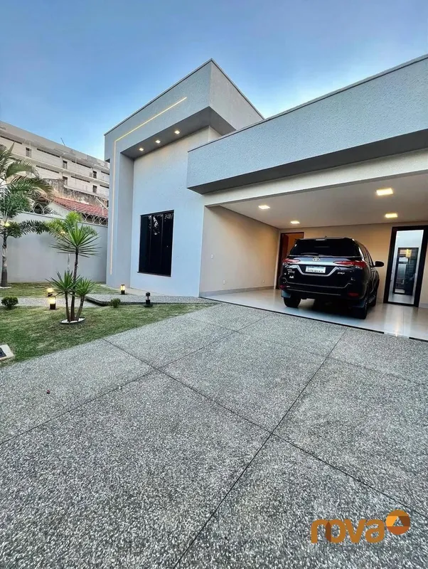 Casa 3 Quartos sendo 3 suítes Mobiliada e Decorada,piscina , churrasqueira a car...