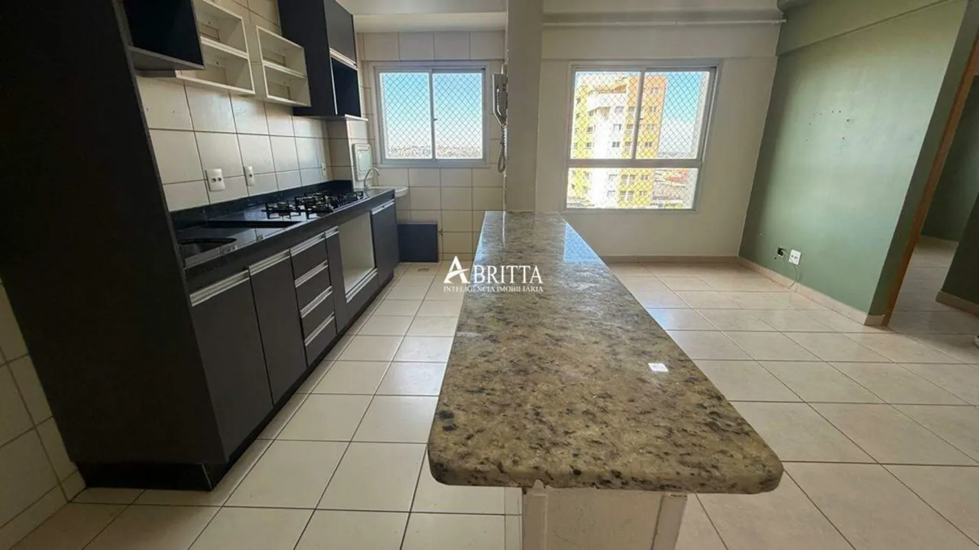 Apartamento perpendicular frente Sul de canto com 50m2 no Residencial Algarve- 2...