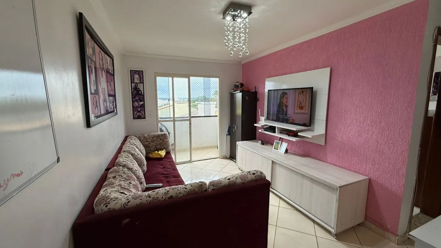 Imobiliária Solino vende excelente apartamento localizado na quadra 09 de Sobrad...
