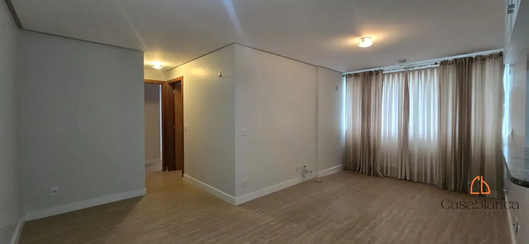 Excelente apartamento de 2 quartos no Residencial Manhattan:- Sala ampla;- 2 qua...