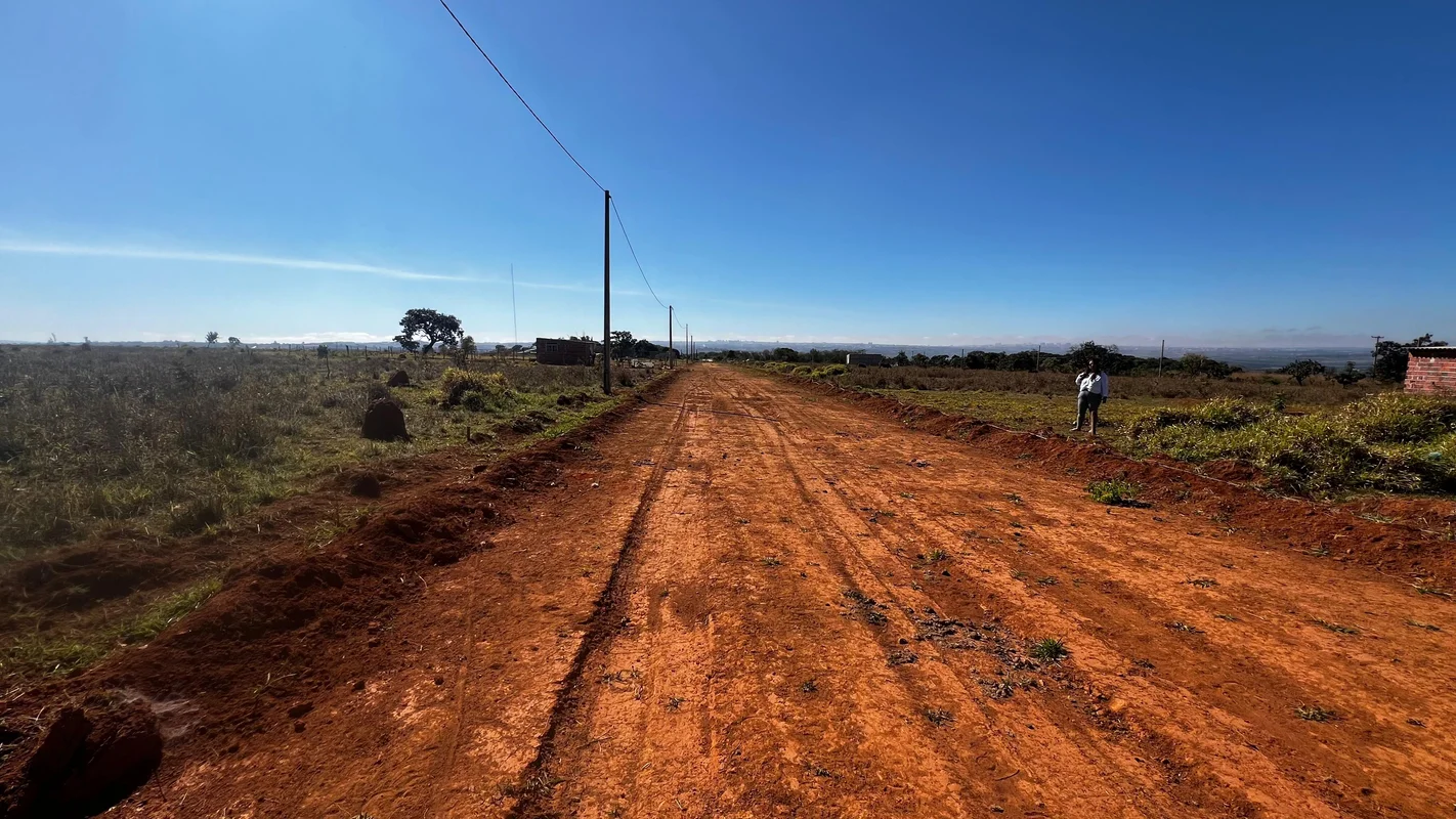 LOTE À VENDA NO CONDOMÍNIO ALTOS DO MIRANTE – FAZENDA DOIS IRMÃOSExcelente oport...