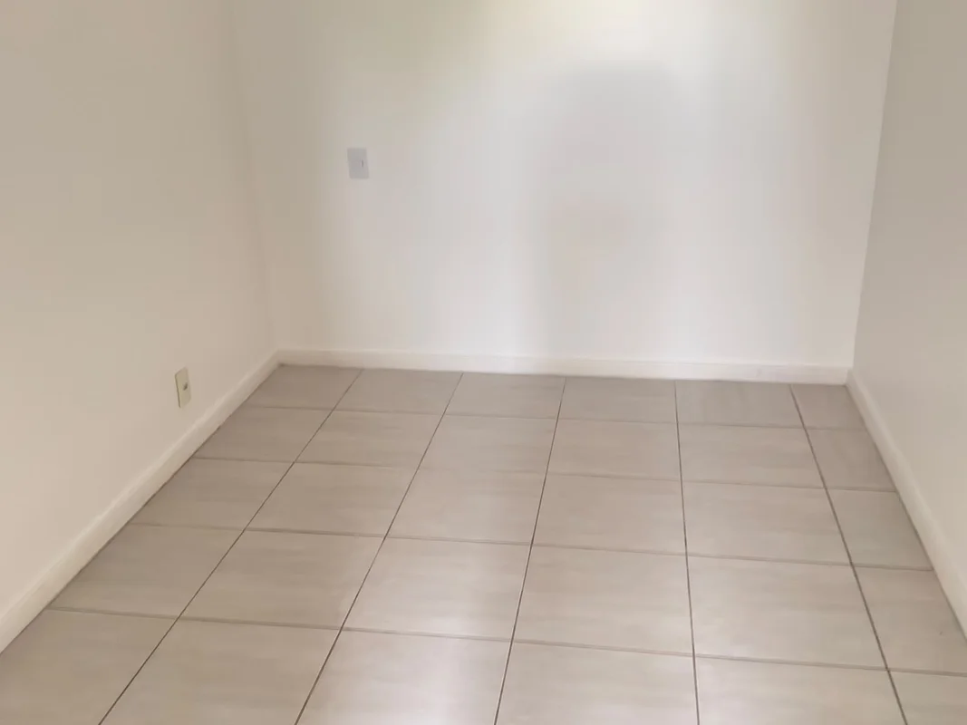 Descubra um apartamento confortável e bem localizado na ASA SUL, Brasília, no en...