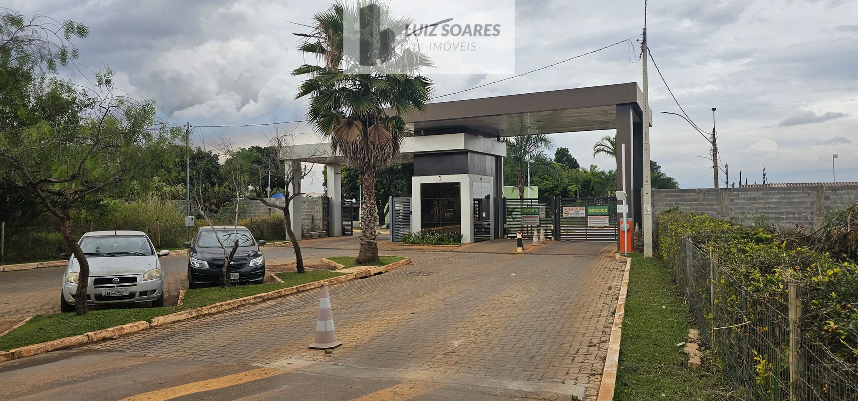 VENHA CONHECER ESSA CASA NO MELHOR CONDOMÍNIO AS MARGENS DA BR 080CONDOMÍNIO COO...