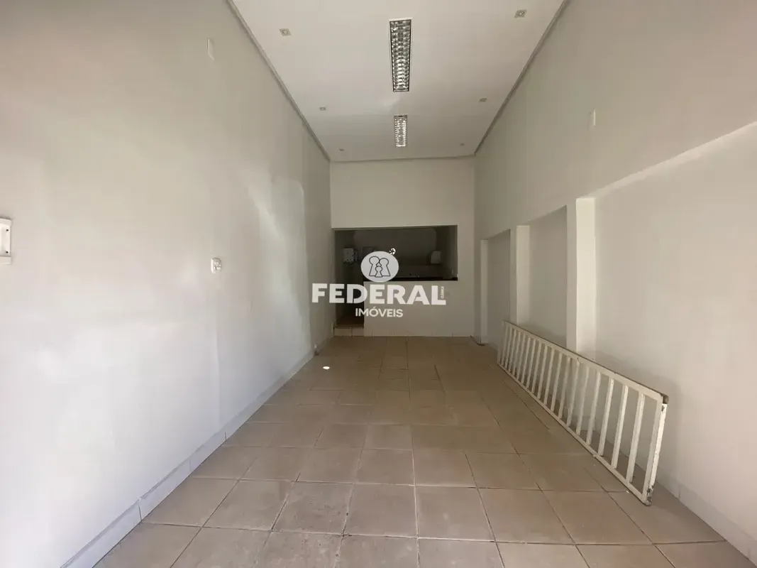 Loja com 37M² com banheiro.

Anuncie seu imóvel! É fácil, rápido e gratu...