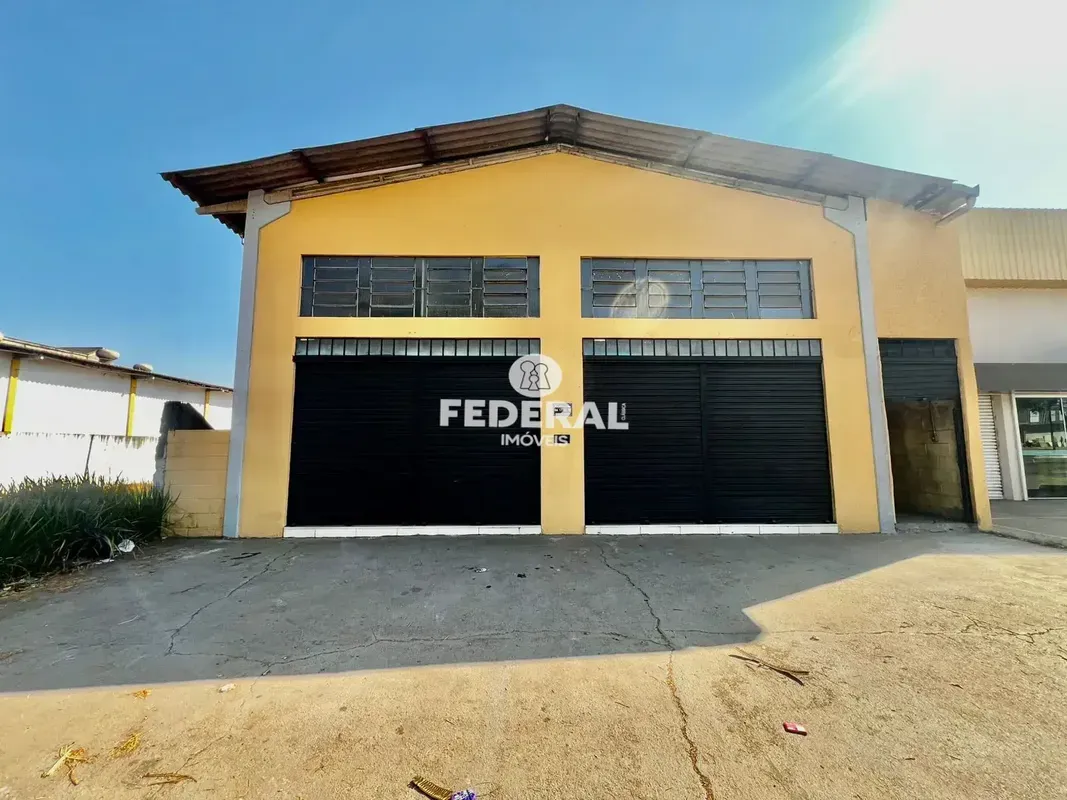Galpão para locação em Goiânia, Sala para escritório e salão amplo em torno de 1...