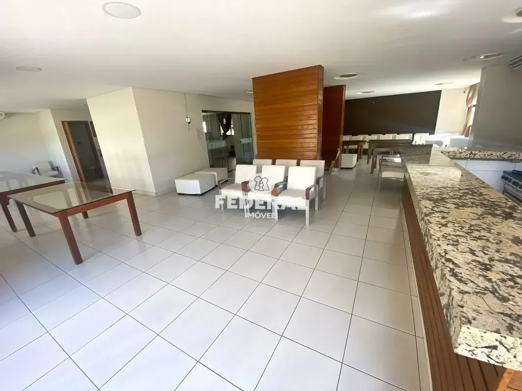 Apartamento moderno, muito conservado e espaçoso localizado no bairro Vila dos A...