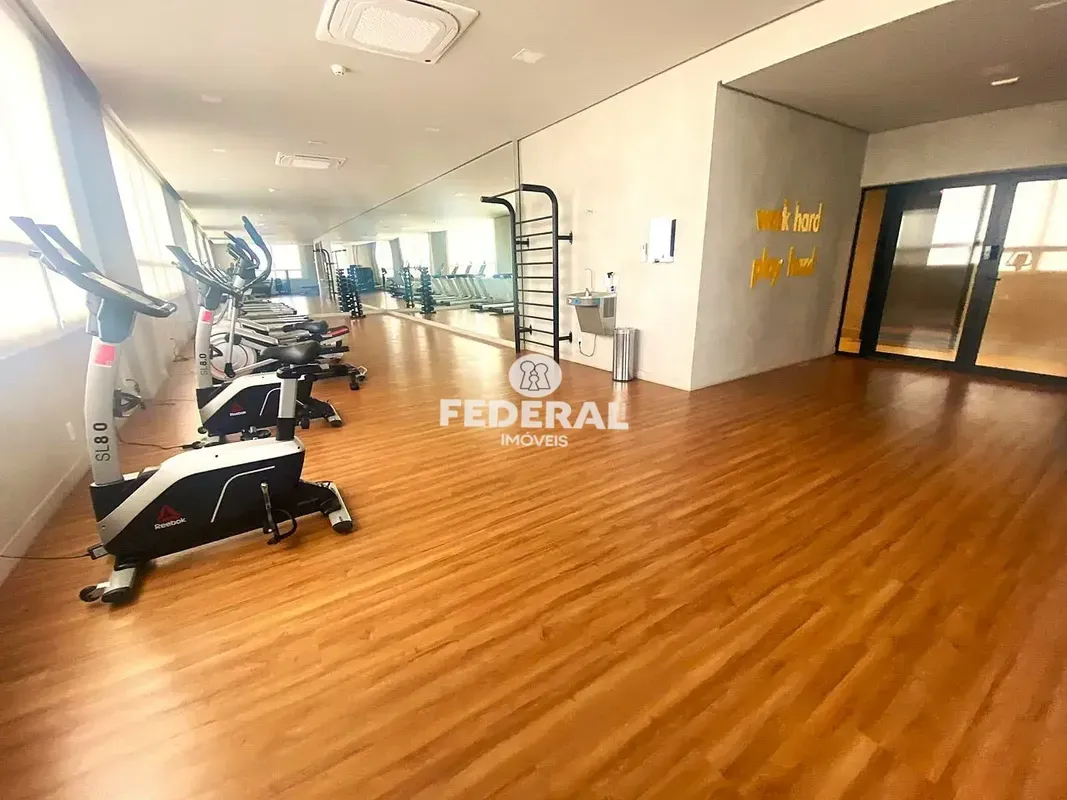 Apresentamos este atraente totalmente mobiliado, localizado no Setor Marista, re...