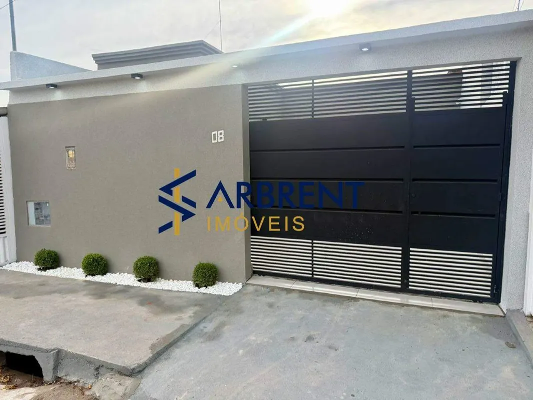 CASA À VENDA - QD 605 SAMAMBAIA SUL-126m² de área construída-03 quartos, sendo 1...