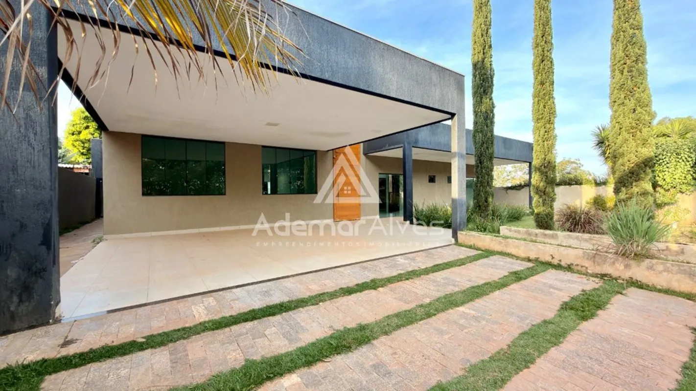 OPORTUNIDADE NO CONDOMÍNIO ? CASA COM EXCELENTE POTENCIAL PARA RETROFIT | 05 QUA...