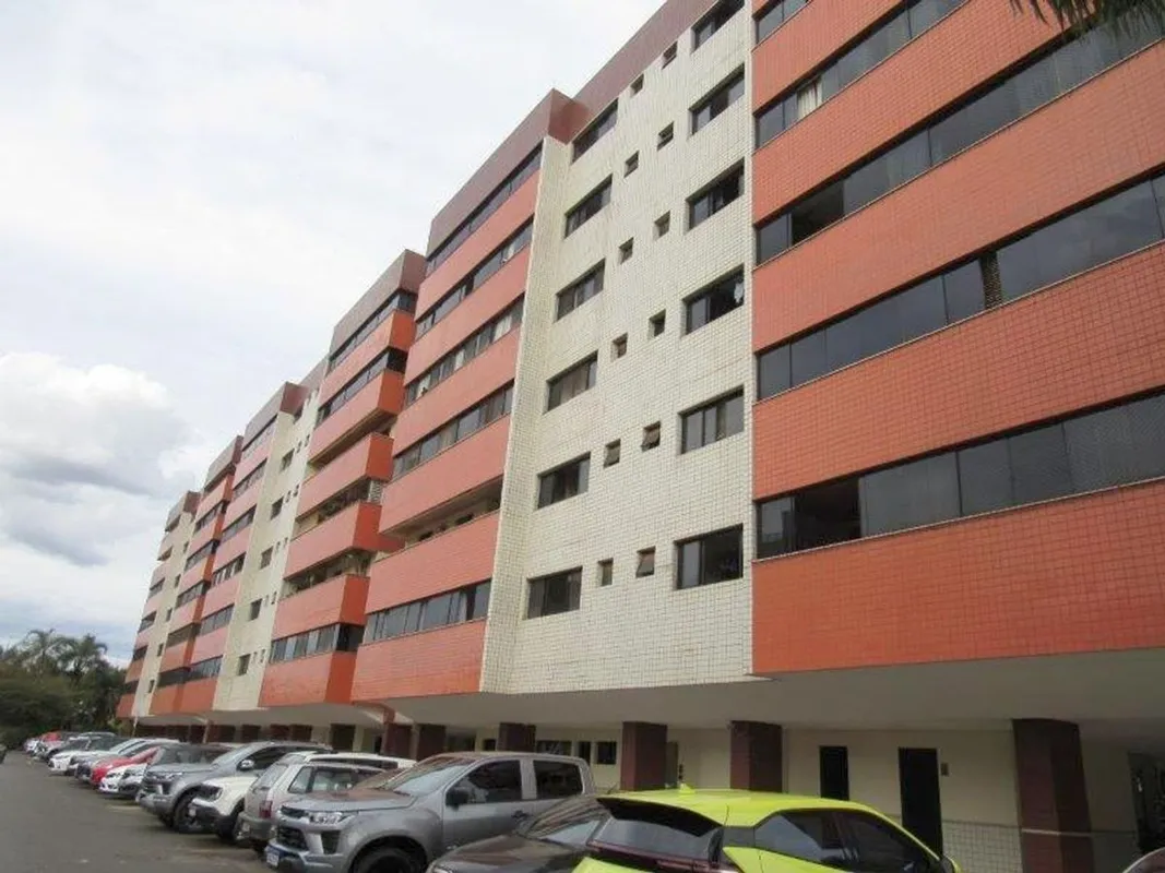 EXCELENTE APTO SQN 214 BL A AP 108 Imóvel com 3 quartos sendo 1 suíte, 1 banheir...