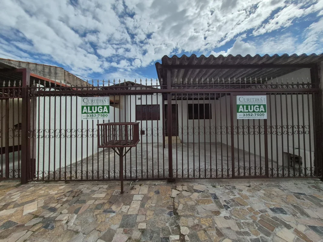 CASA AMPLA E CONFORTÁVEL PARA LOCAÇÃOExcelente oportunidade para quem busca prat...