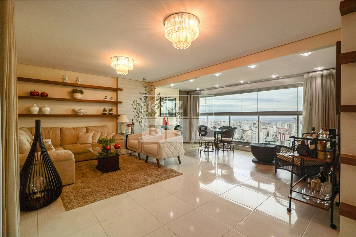 DUPLEX DE ALTO PADRÃO COM LAZER PRIVATIVO E 4 SUÍTES EM ÁGUAS CLARASUm imóvel ra...