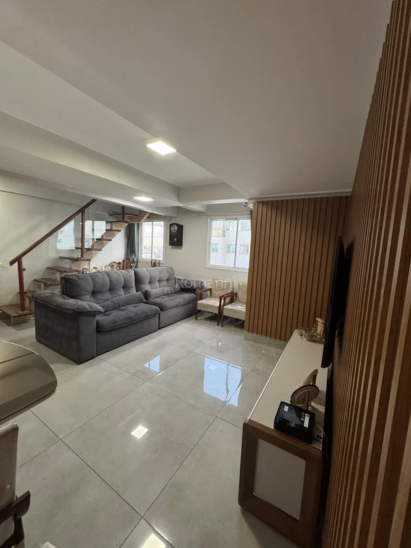 COBERTURA REFORMADA À VENDA | PLATINUM CLUB RESIDENCE – TAGUATINGAExcelente opor...