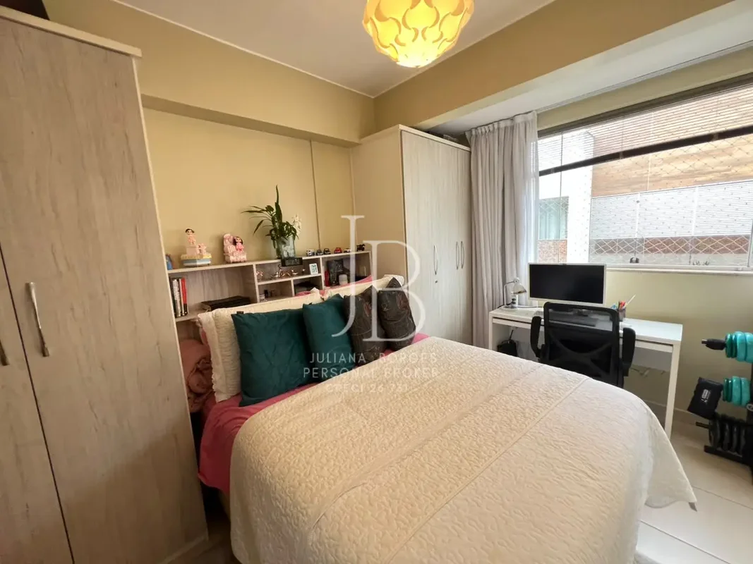 Vendo lindo apartamento na Asa Norte , de 1 quarto , todo "MOBILIADO"Piso em por...