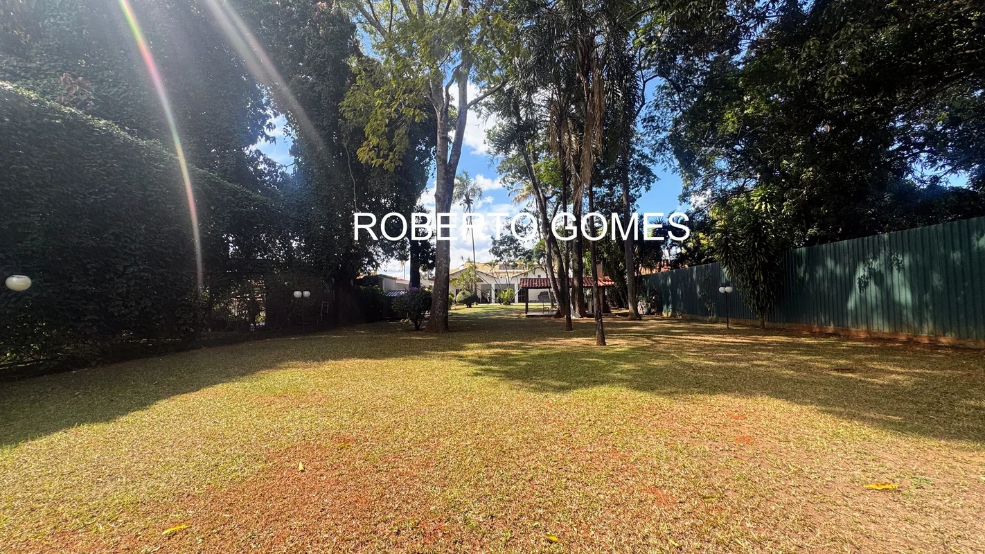 Casa Reformada à Venda – QL 10, Lago SulExcelente oportunidade em uma das quadra...