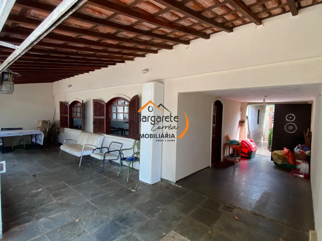 Imobiliária Margarete Corrêa vende casa na Quadra 01 de Sobradinho.*ACEITA FINAN...