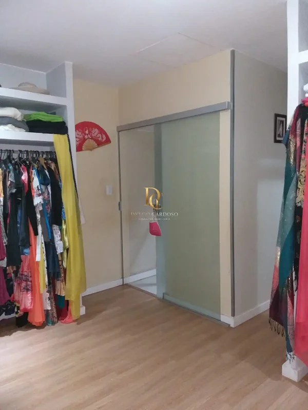  CASA ESPETACULAR À VENDA EM SAMAMBAIA SUL – 226m² DE ÁREA CONSTRUÍDASe você pro...