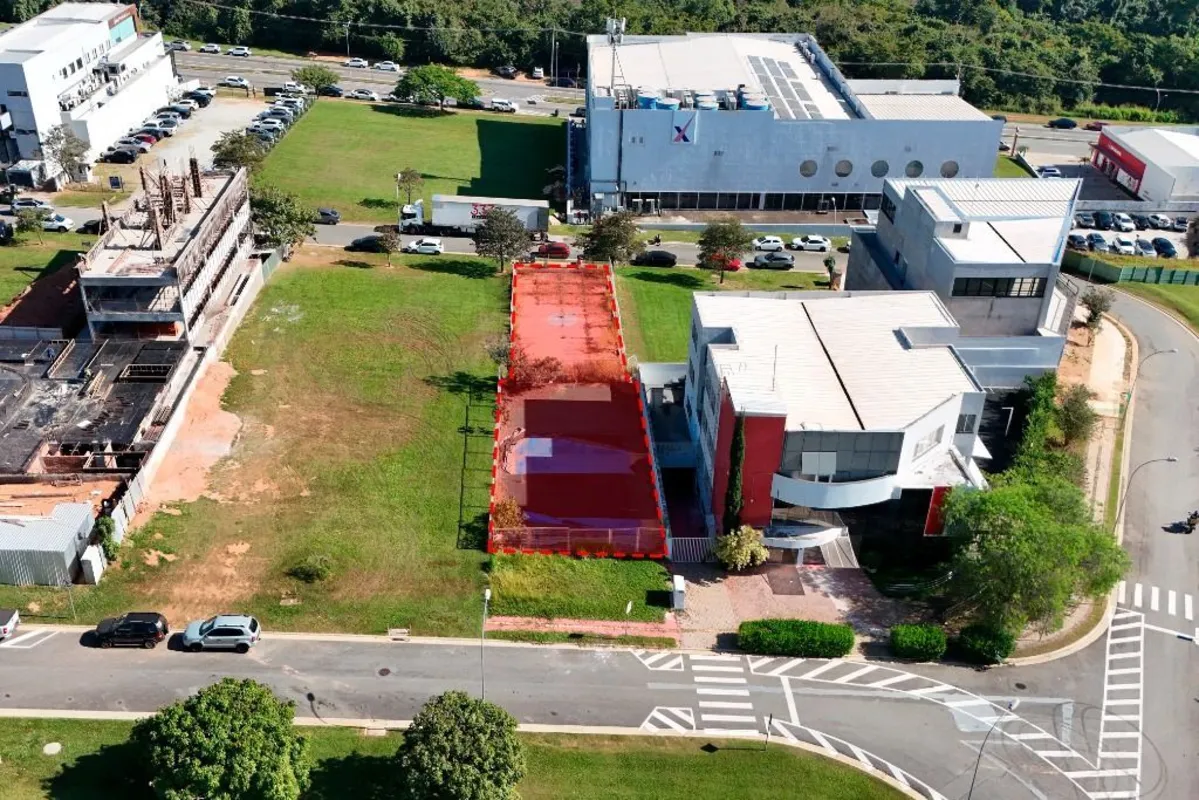 Terreno Comercial para LocaÃ§Ã£o 720 mÂ² no Alphaville Flamboyant, GoiÃ¢nia (GO)...