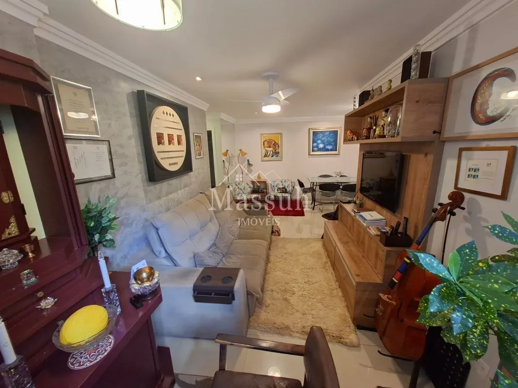 MASSUH IMÓVEIS VENDE:RUA 20 SUL - 3 QUARTOS SENDO 1 SUÍTE - REFORMADO - ARMÁRIOS...