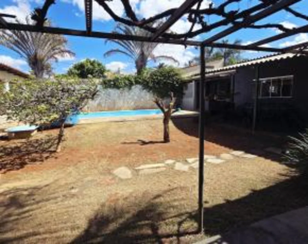 4 quartos Arniqueira lote 780m lazer piscina casa condomínio imóvelGrande oportu...
