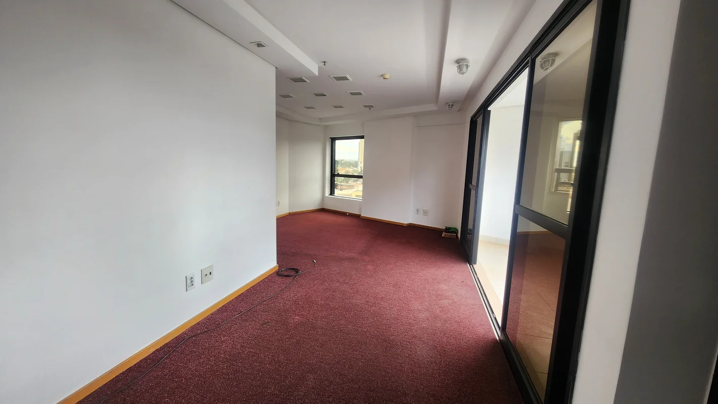 EXECUTIVE OFFICE TOWER | SALA COMERCIAL EXCLUSIVA À VENDA | ASA NORTEUma oportun...
