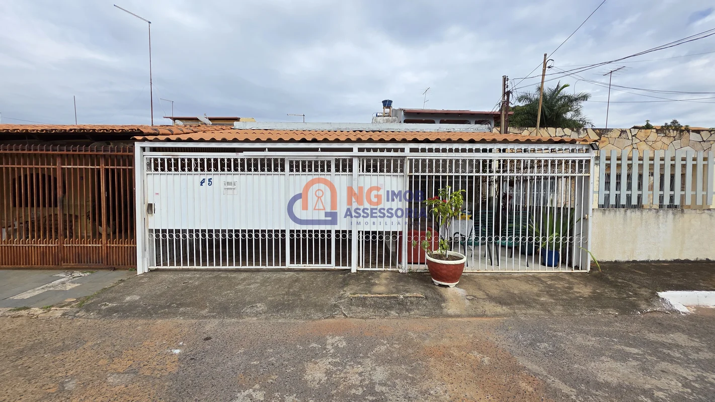 Localização:Saída rápida para a EPTG e EPARImóvel:casa tendo 3 quartos, sendo 1 ...