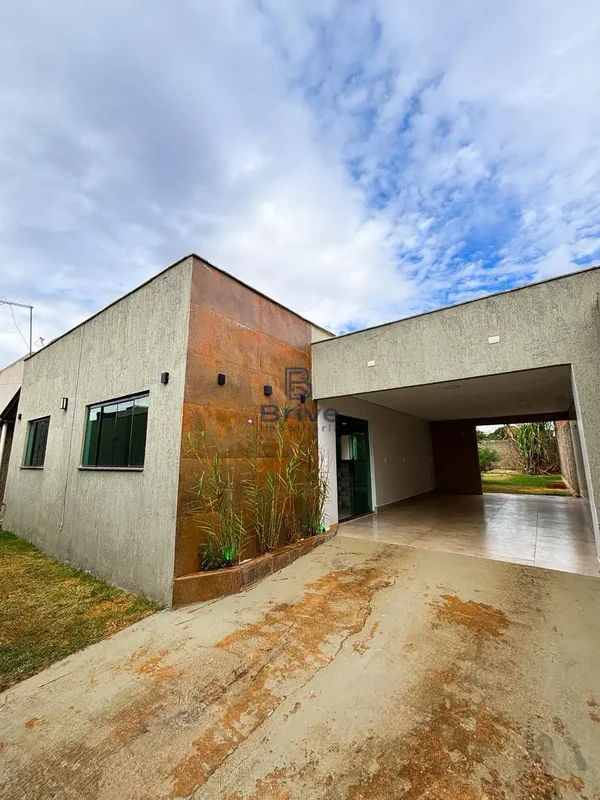 Casa em condomínio fechado na Ponte Alta Norte, na DF-475, com ambientes bem dis...