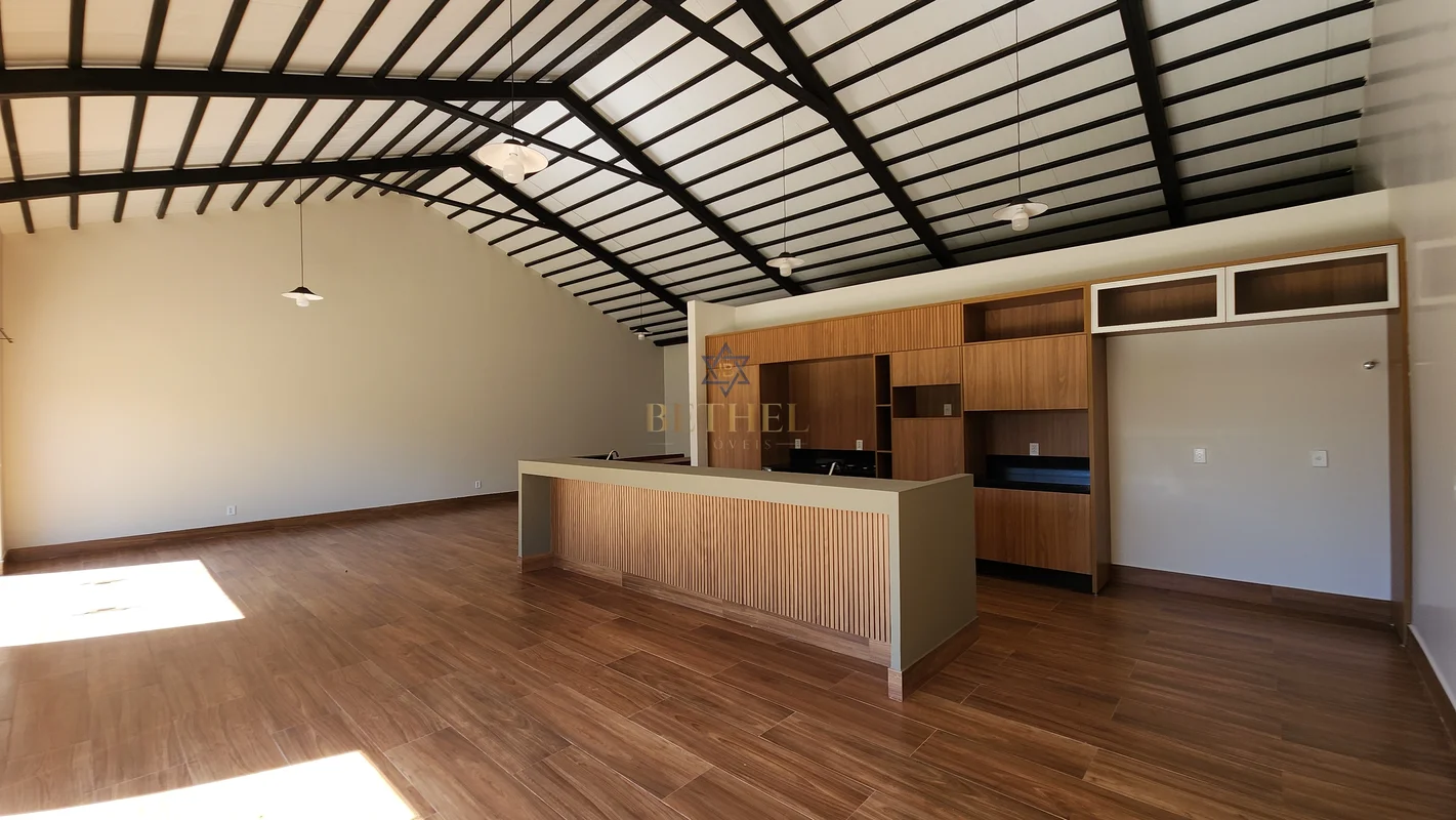 Casa Térrea Alto Padrão Recém-Reformada | 3 Quartos (2 Suítes) | Condomínio São ...