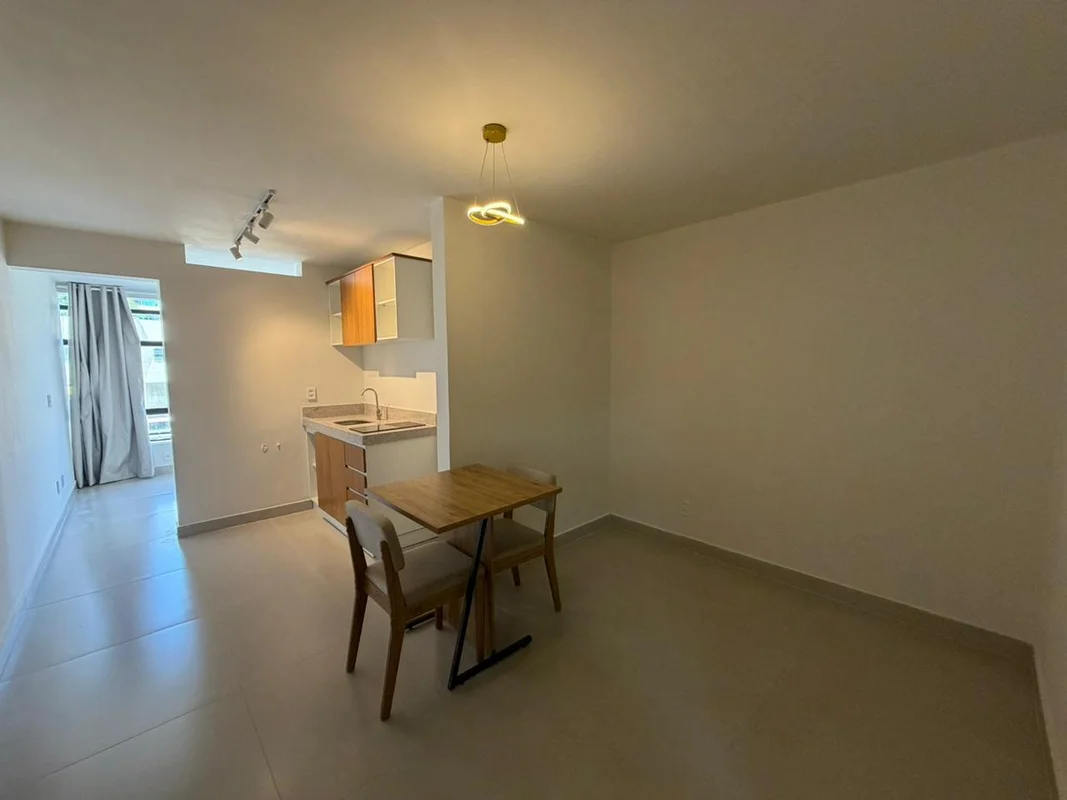 Apartamento à Venda – Ed. Veneza | CLN 116, Asa NorteExcelente oportunidade para...