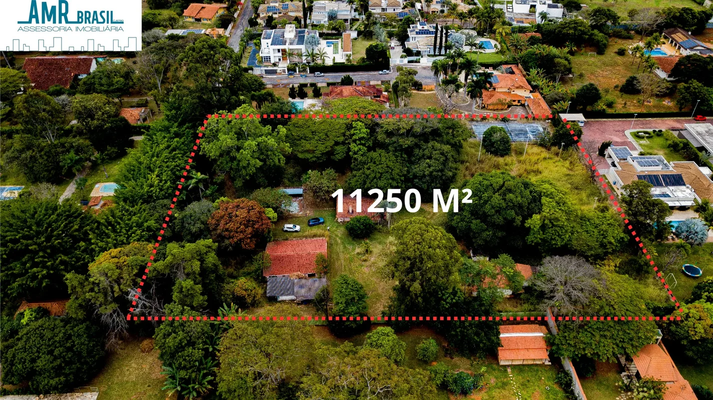 Excelente terreno na QI 23 setor de chácaras.- Uma raridade, terreno com uma peq...