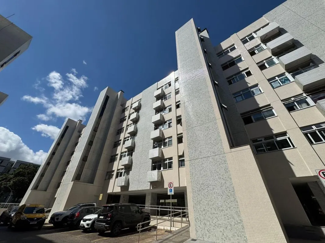 Excelente apartamento em uma das melhores quadras da Asa Norte!Localizado em uma...