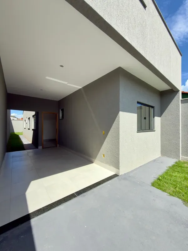 02 Qtos sendo 01 suíte Sala ampla Acabamento no porcelanato acetinado com rodapé...
