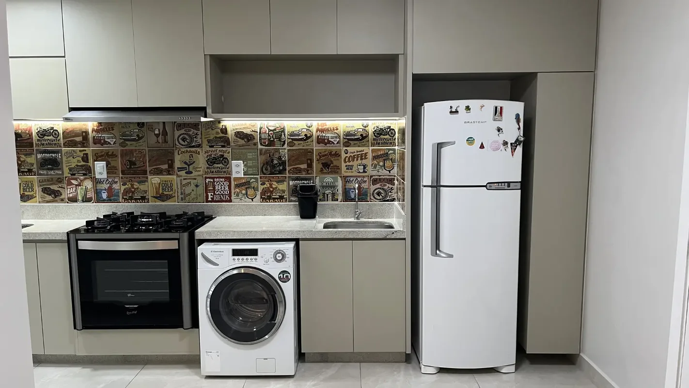 Praticidade e excelente localização no Sudoeste.Kitnet de 33 m² reformada e tota...
