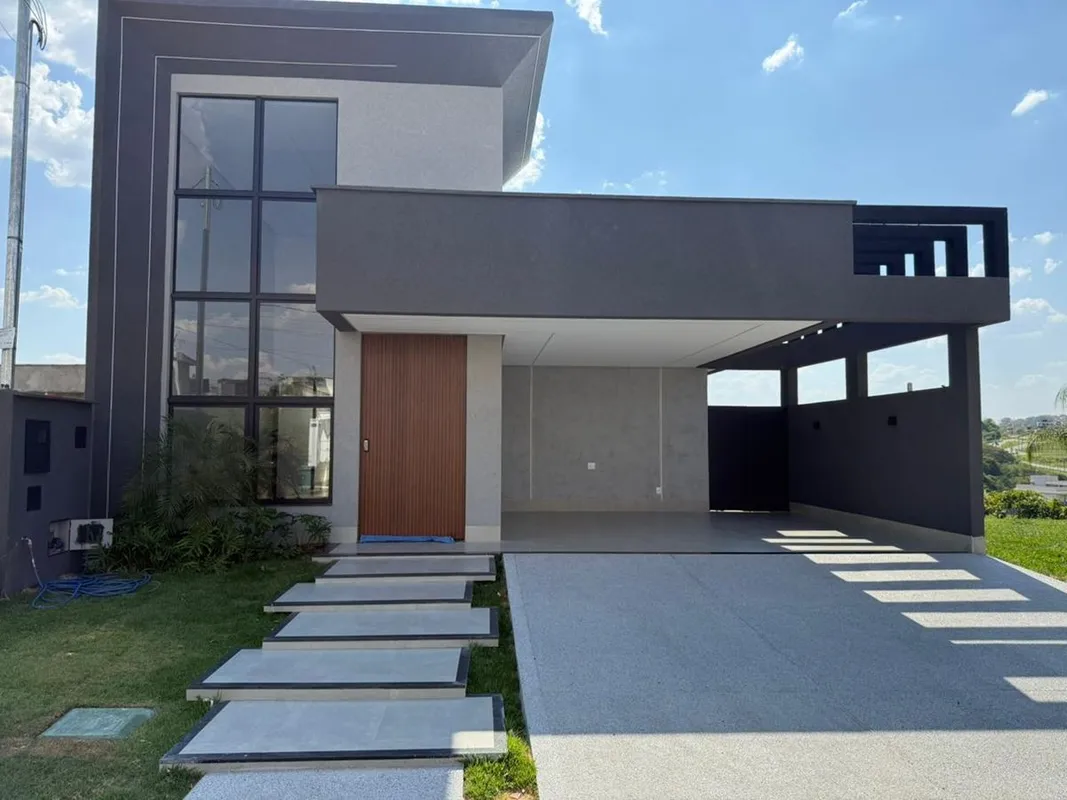 CASA TÉRREA À VENDA – JARDINS CAPRI, SENADOR CANEDOCasa térrea moderna em um dos...