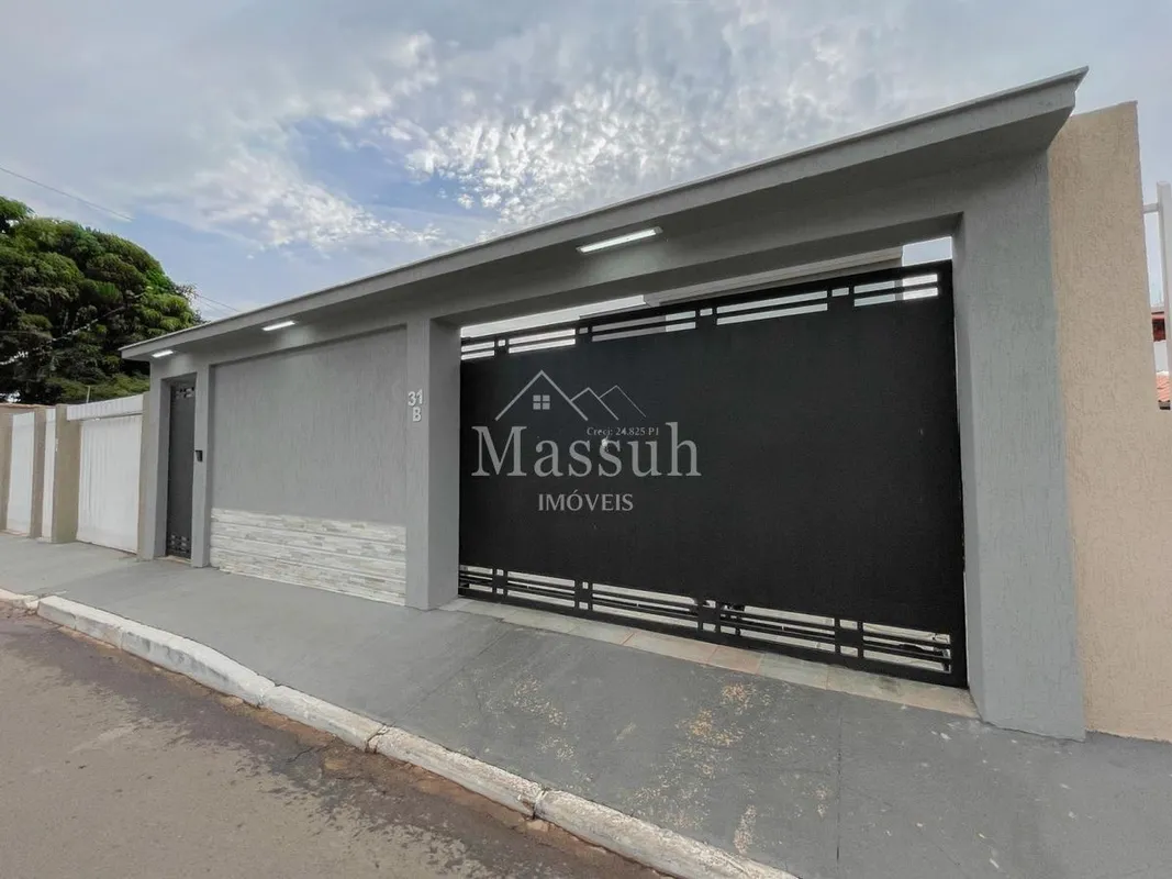 MASSUH IMÓVEIS VENDE:RUA 04 - 5 QUARTOS SENDO 5 SUÍTES - REFORMADO - VARANDA - A...