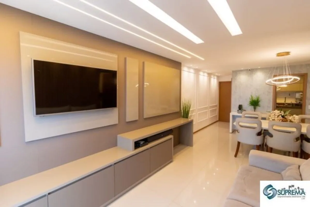 Suprema Construções e Emp. Imobiliários Ltda, Creci/DF 9060, apresenta:RUA 25 SU...