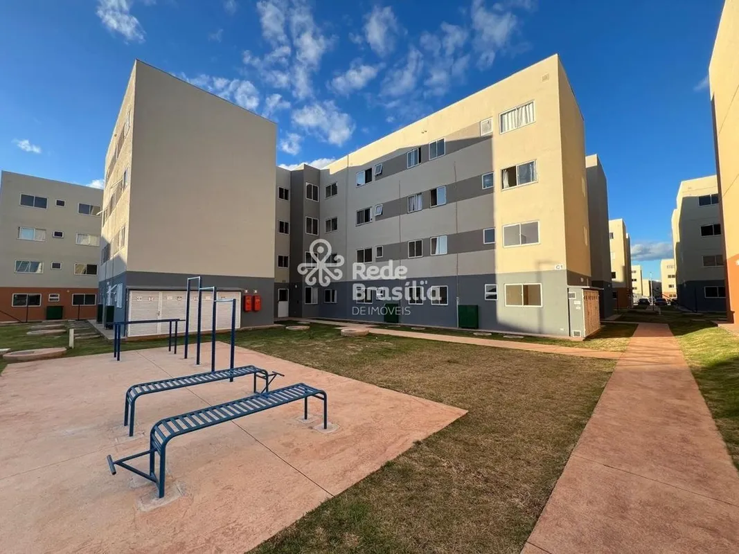 OPORTUNIDADE ÚNICA DE MORAR NUM APARTAMENTO NOVINHO, ACESSÍVEL E SEGURO!CONDOMÍN...