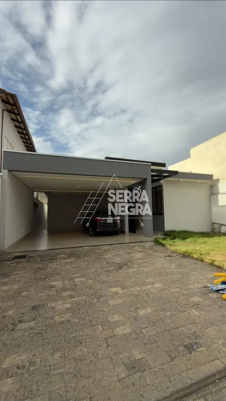 Excelente residência em lote de 400m², com 280m² de área construída, projetada p...