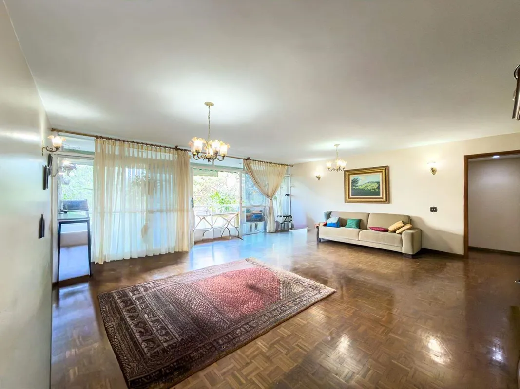 APARTAMENTO COM 4 QUARTOS (1 SUÍTE) E VISTA LIVRE À VENDA NA SQN 304!Ambientes a...