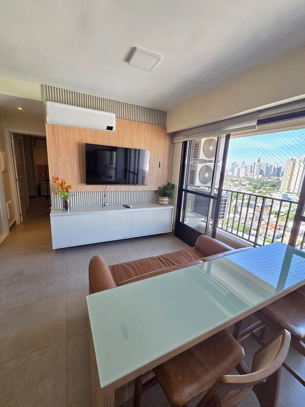 Descubra um apartamento mobiliado no coração do SETOR OESTE, em Goiânia, na Rua ...