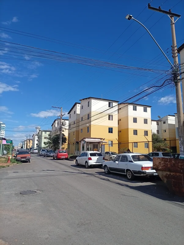  localizado no Residencial João de Barro, em condomínio fechado com portaria 24 ...