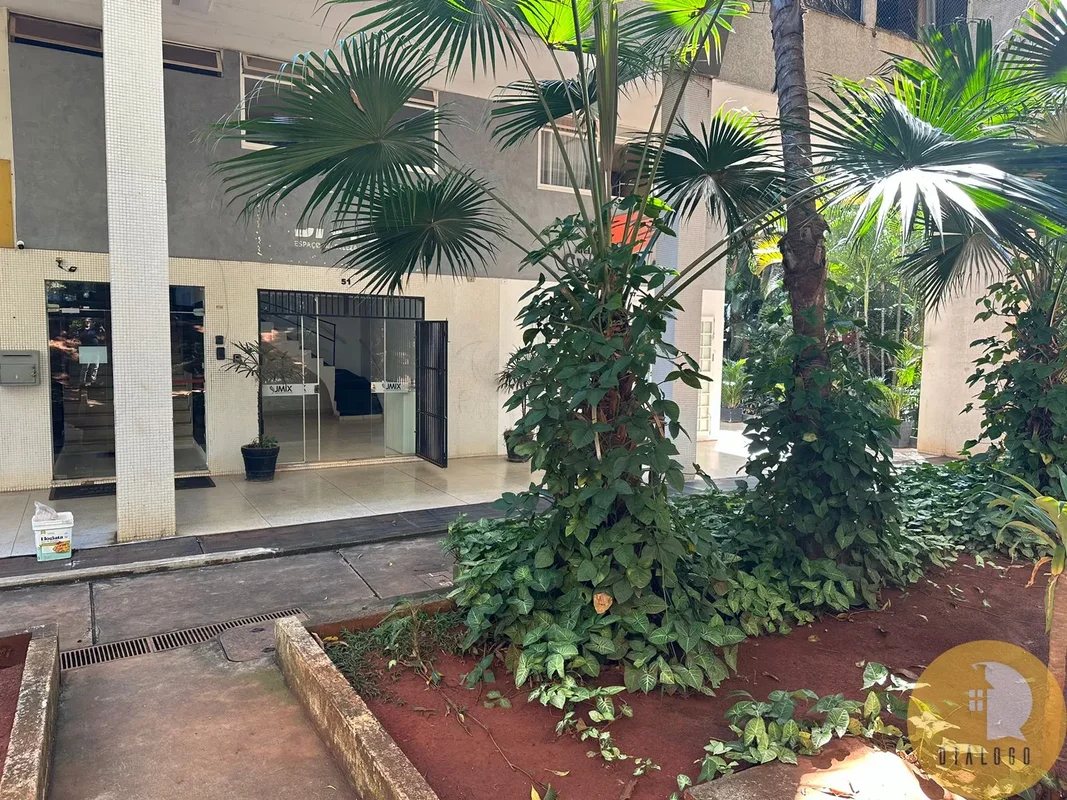 Loja comercial com sobreloja na Asa Norte.Sendo:Área privativa 59,65m²Área total...