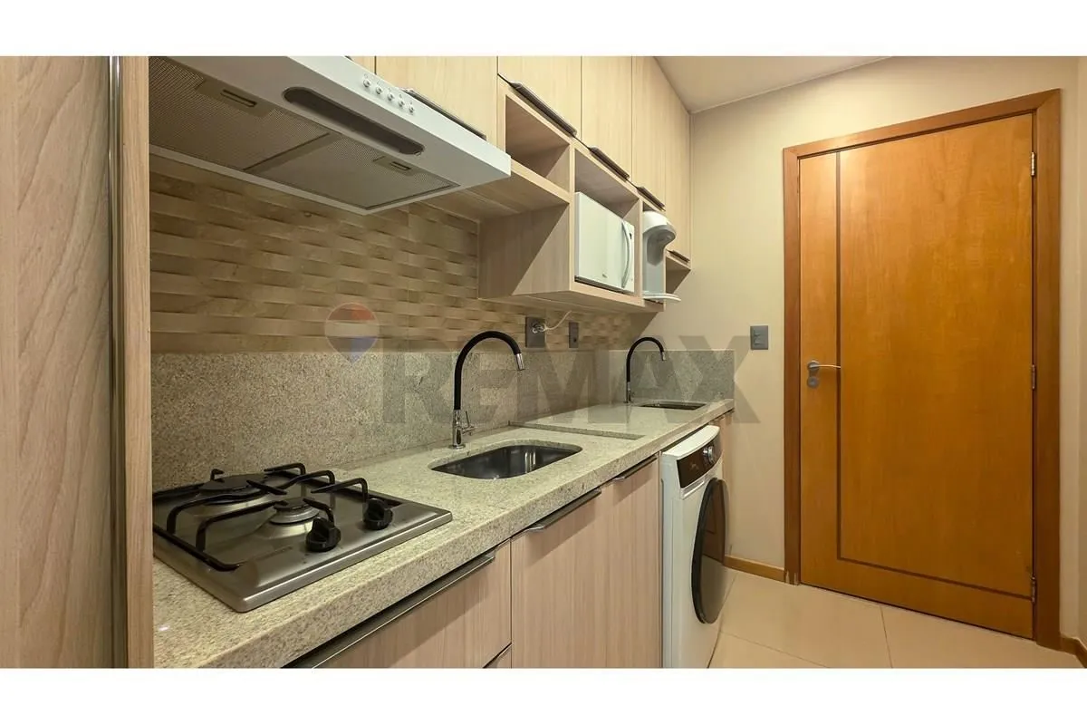 Studio de 28m² com projeto funcional, marcenaria completa e excelente aproveitam...