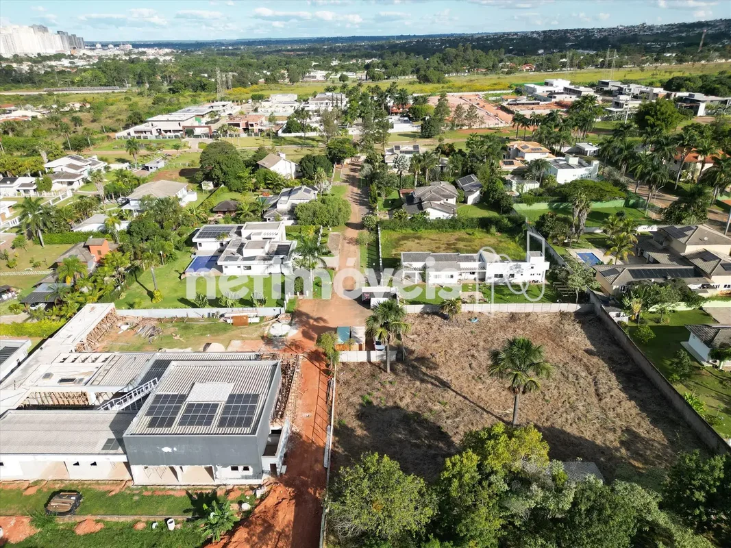 TERRENO EXCLUSIVO NO SMPW SUL | 2.500 m² + ÁREA VERDE | CONDOMÍNIO FECHADOConstr...