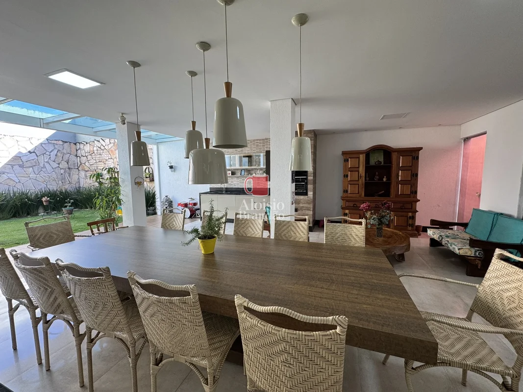 Olha só essa oportunidade em Vicente Pires...Uma casa pensada para quem valoriza...